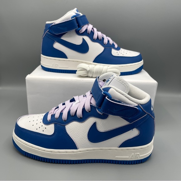 Women's Air Force 1 '07 Mid - Classic White and Military Blue Size 6.5 - Picture 10 of 13
